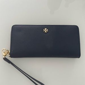 NEW Tory Burch ROBINSON ZIP CONTINENTAL WALLET